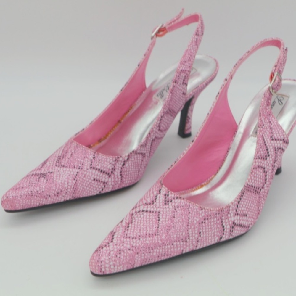 Georgeous Lunnah  Bella Pink Heels, size 8 Wide, pre owned $10.00